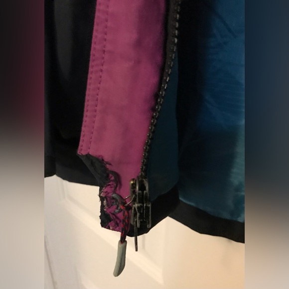 Patagonia Mens XL Black Purple Blue Vtg Hood Zip DEFECTS IN PICTURES - Picture 6 of 8